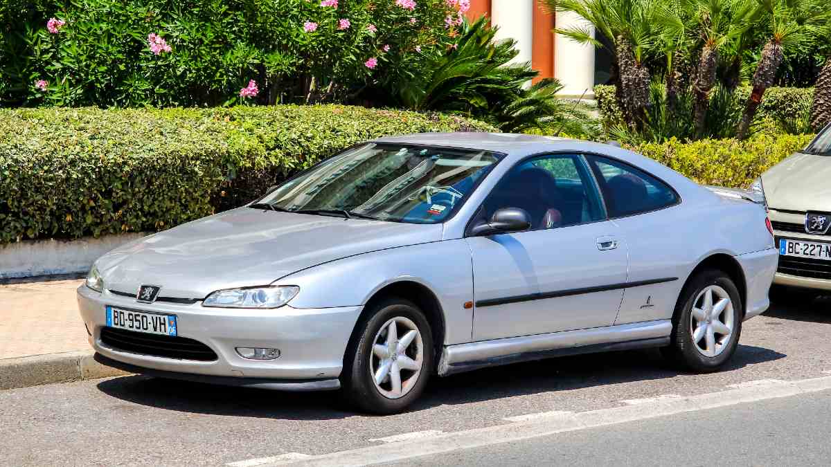 coste mantenimiento coche viejo