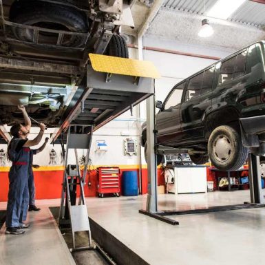 Una de cada tres reparaciones de coches es en vehículos de más diez años